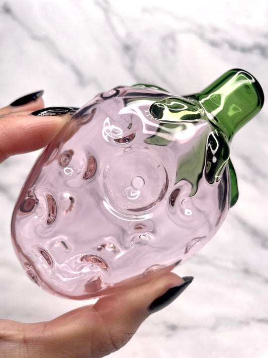 Benefits of Using a Glass Pipe Over a Metal Pipe