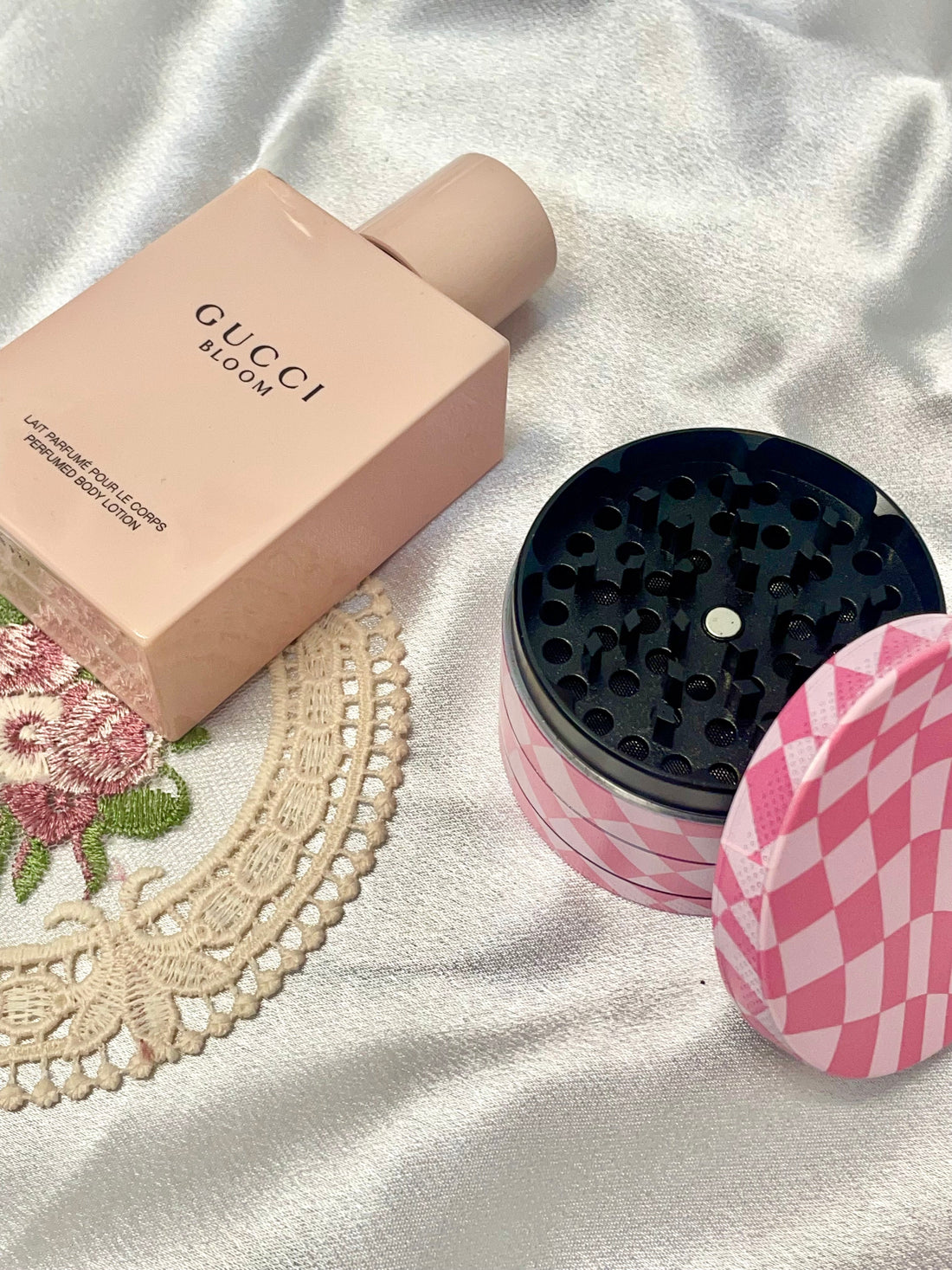 Best Smoking Accessories for Women: Elevate Your Experience